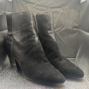 Dolce Vita Black Textured Ankle Boots